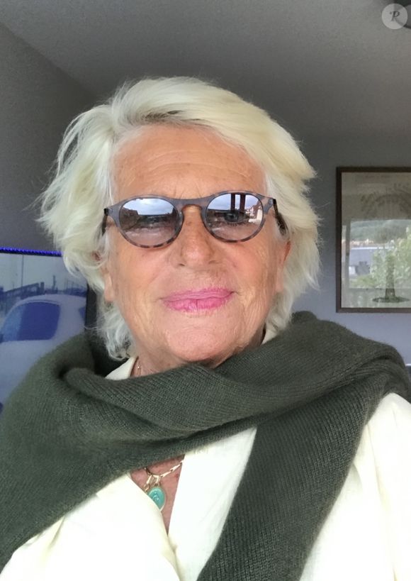 Véronique de Villèle, en pleine forme à 78 ans : l’ancienne présentatrice de "Gym Tonic" prodigue ses conseils aux seniors pour les aider à garder la forme.
