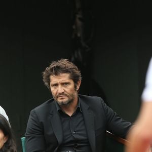 Bixente Lizarazu et son fils Tximista - Les célébrités dans les tribunes lors des internationaux de France de Roland-Garros à Paris, le 2 juin 2017.
© Dominique Jacovides-Cyril Moreau/Bestimage