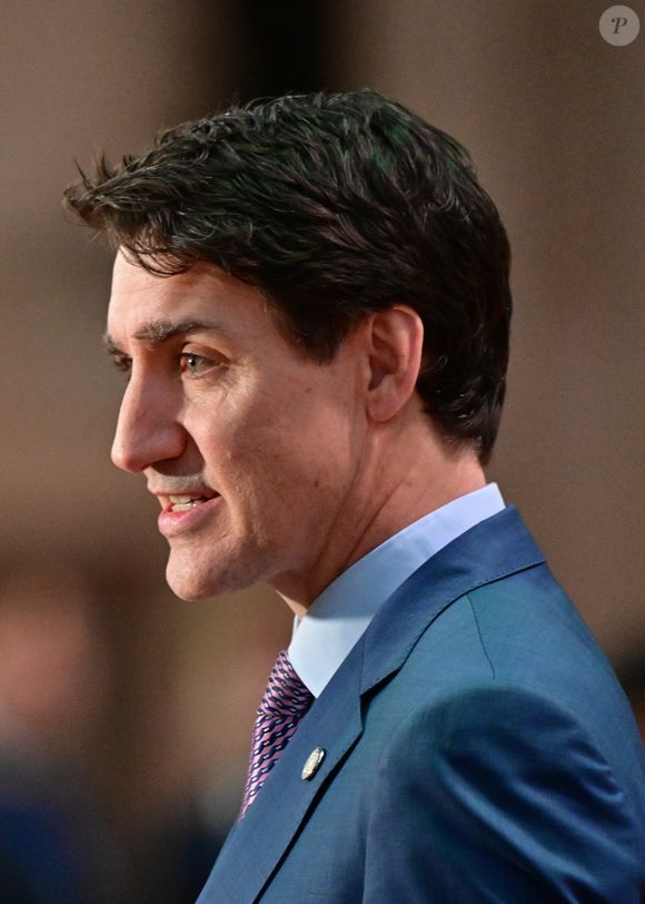 Le premier ministre du Canada, Justin Trudeau arrive pour le deuxième jour du sommet pour l'action sur l'intelligence artificielle (IA) au Grand Palais à Paris, France, le 11 février 2025. © Christian Liewig/Bestimage