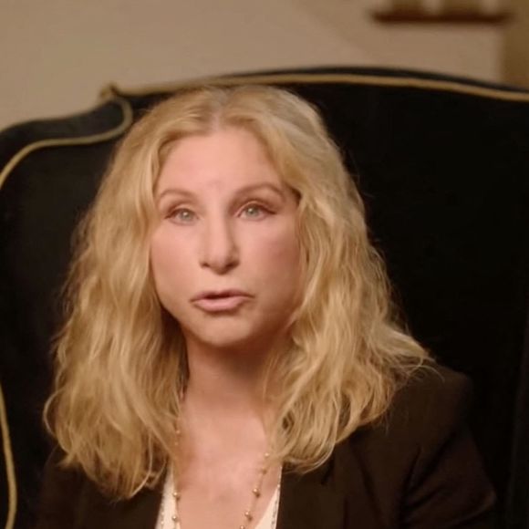 Barbra Streisand évoque ses souvenirs dans l'émission "The Tonight Show" avec Jimmy Fallon. New York. Le 11 août 2021.
