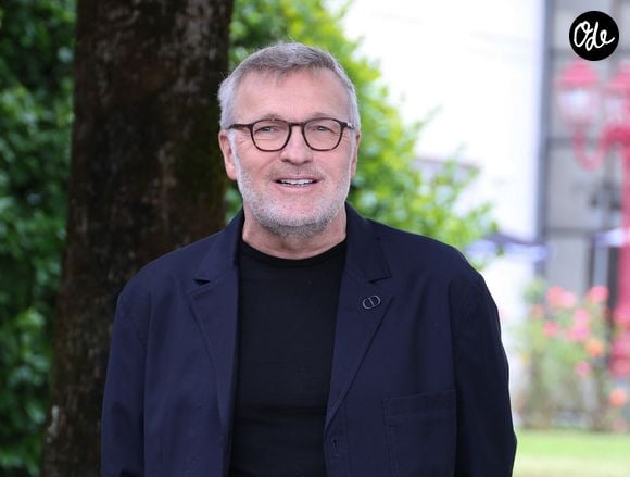 Laurent Ruquier - Photocall avec l'équipe de l'émission de radio "Les grosses têtes" lors de la 17ème édition du Festival du Film Francophone de Angoulême (FFA), le 29 août 2024. © Coadic Guirec / Bestimage