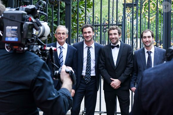 La famille Kretz : "L'Agence" sur TMC : Olivier Kretz et ses enfants Valentin, Martin et Louis - Soirée de gala des 50 ans de la Fondation Claude Pompidou à l'Hôtel Marcel Dassault à Paris le 12 avril 2022.
Rachid Bellak / LMS / Bestimage