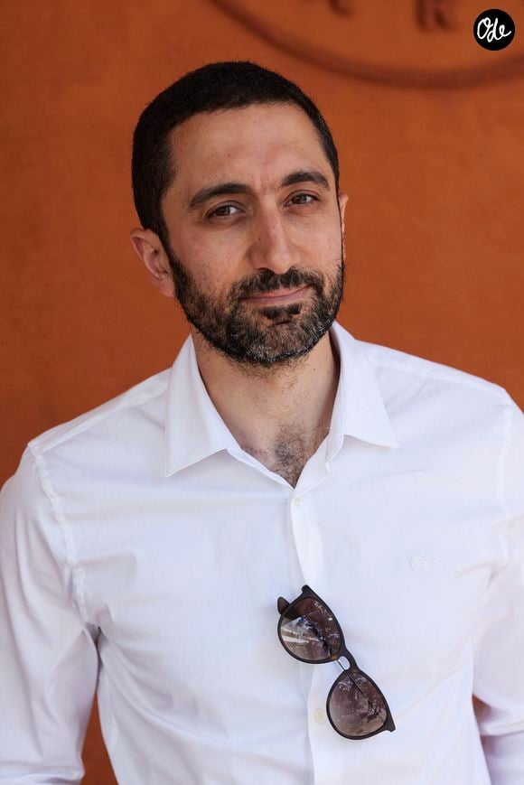 Le chroniqueur santé livre ses précieux conseils pour concilier allure, soutien lombaire et choix de chaussures.

immy Mohamed au village lors des Internationaux de France de tennis de Roland Garros 2024, à Paris, le 26 mai 2024.

© Jacovides-Moreau/Bestimage