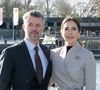 Frederik du Danemark et son épouse Mary ont effectué une visite de 3 jours à Paris

Le roi Frederik et la reine Mary de Danemark accueillis par Anne Hidalgo à l'Hôtel de Ville au dernier jour de leur visite d'Etat. Le roi Frederik et la reine Mary de Danemark, ainsi que la maire de Paris ont ensuite embarqués à bord du bateau électrique "Le Mistinguett". Lors de cette croisière sur la Seine, ils assisteront à une conférence sur l'énergie.
© David Nivière / Pool / Bestimage