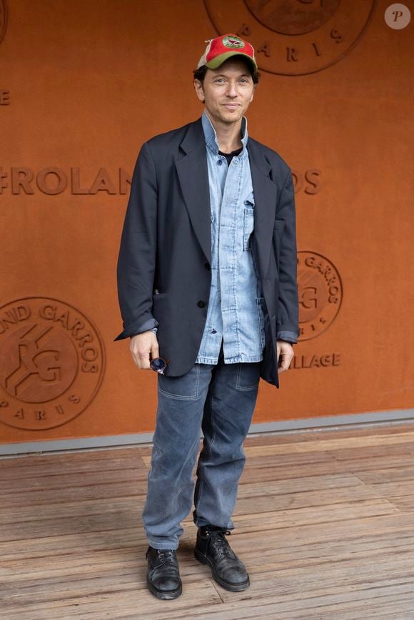 Raphaël au village lors des Internationaux de France de Tennis de Roland Garros 2025. Paris, le 27 mai 2025. 
© Moreau / Jacovides / Bestimage