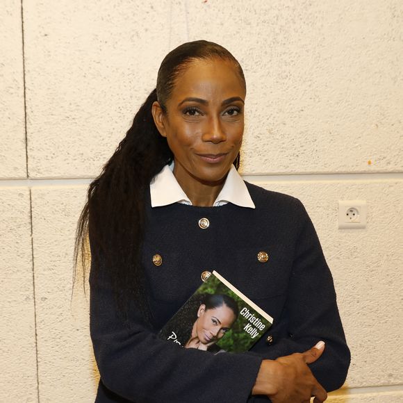 "Ce genre de traumatisme est susceptible d'entraîner des effets sur le poids, la mémoire, de l'hypertension... Je me dis que témoigner de mon parcours peut aider certains", a-t-elle confié lors d'une interview pour Public, parue en octobre dernier.

Exclusif - Christine Kelly - 10ème édition des rencontres du livre à Noisy-Le-Roi le 5 octobre 2025. © Marc Ausset-Lacroix/Bestimage