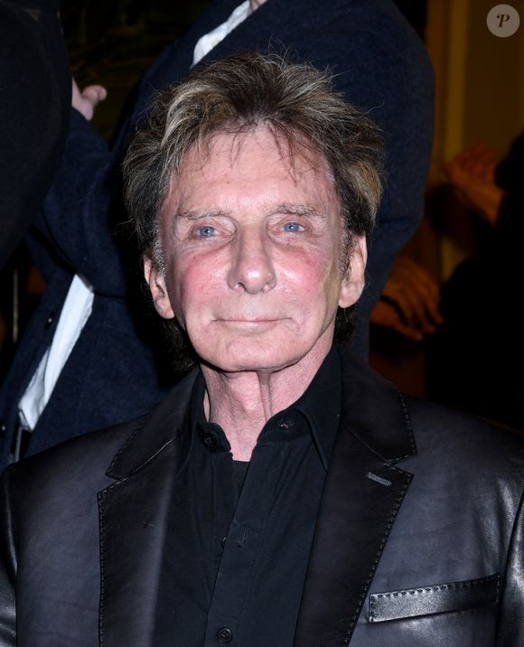 Barry Manilow assiste à l'inauguration de la vitrine du Musée de Broadway inspirée par Harmony au Musée de Broadway à New York, le 18 avril 2024. (Image de crédit : © Photo Image Press via ZUMA Press Wire)