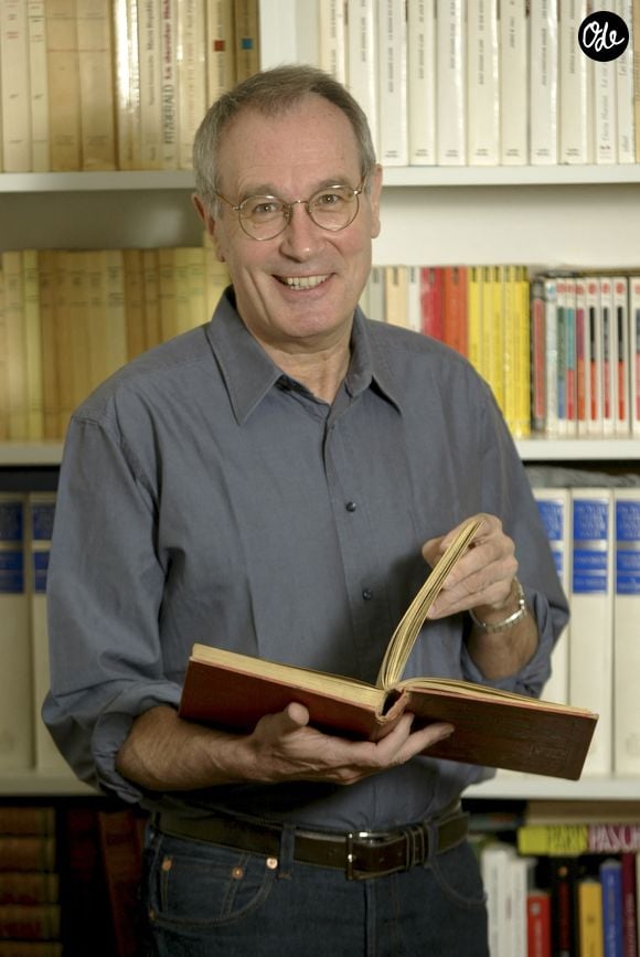 Archives - A Paris, chez lui, rendez-vous avec Bernard Le Coq à son domicile à Paris. Le 9 mai 2003
© Jean-Jacques Descamps via Bestimage