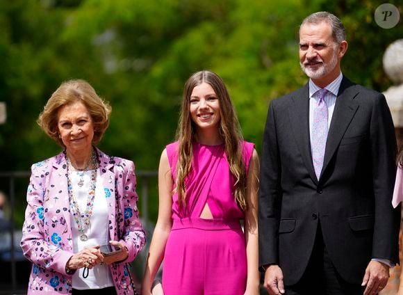 La reine Sofia, l'infante Sofia d'Espagne, le roi Felipe VI d’Espagne - La confirmation de l'infante Sofia d'Espagne à l'église de l'Assomption de Notre-Dame à Madrid, le 25 mai 2023. AGENCE / BESTIMAGE