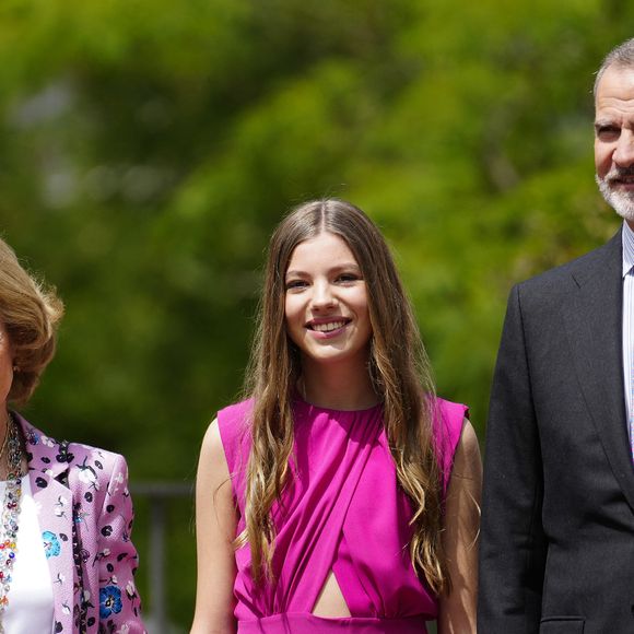 La reine Sofia, l'infante Sofia d'Espagne, le roi Felipe VI d’Espagne - La confirmation de l'infante Sofia d'Espagne à l'église de l'Assomption de Notre-Dame à Madrid, le 25 mai 2023. AGENCE / BESTIMAGE