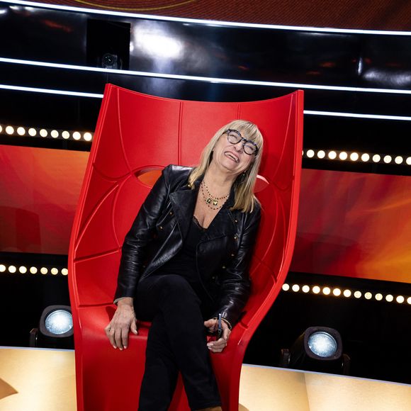 Exclusif - Christine Bravo, en backstage de l'enregistrement de l'émission "Qui Ment?" présentée par B.Guillon et diffusée le 20 août 2026 sur France 2, à Saint-Denis, Seine Daint-Denis, France, le 24 novembre 2025. © Jeremy Melloul/Bestimage