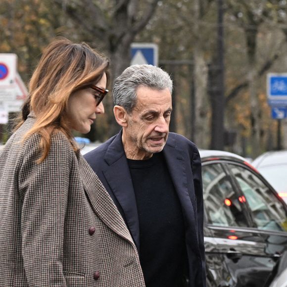 Nicolas Sarkozy et sa femme Carla Bruni vont déjeuner au restaurant Le Flandrin à Paris le lendemain de la sortie de prison de l'ancien président le 11 novembre 2025. Photo par Agence / Bestimage