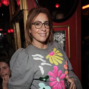 Exclusif - Léa Salamé - Inauguration du Michou Comedy Club avec Gad Elmaleh à Paris le 17 mars 2025.
© Cyril Moreau/Bestimage