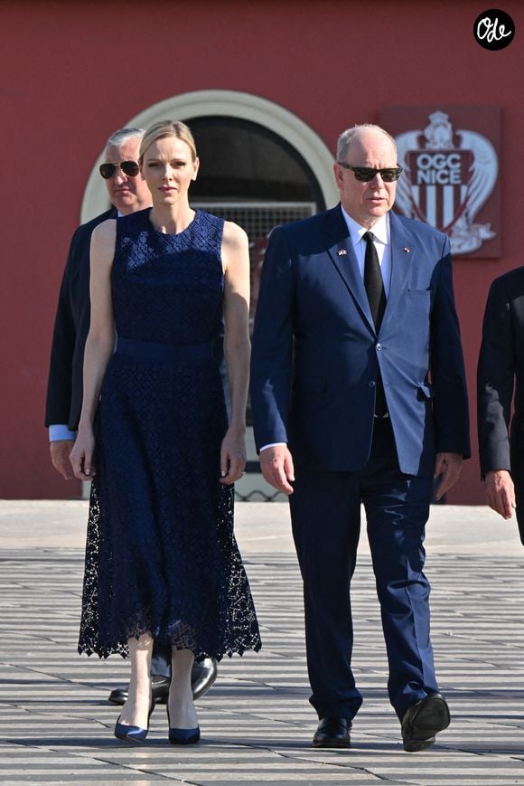 Le prince Albert II de Monaco et la princesse Charlène lors de la cérémonie de commémoration du dixième anniversaire de l’attentat de Nice, le 14 juillet 2026.

Bruno Bebert / Bestimage