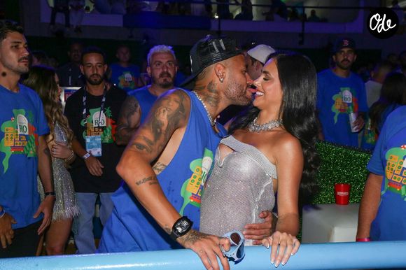 Exclusif - Neymar et sa compagne Bruna Biancardi (enceinte) au sambodrome Marquês de Sapucai lors du carnaval de Rio 2025, le 3 mars 2025.