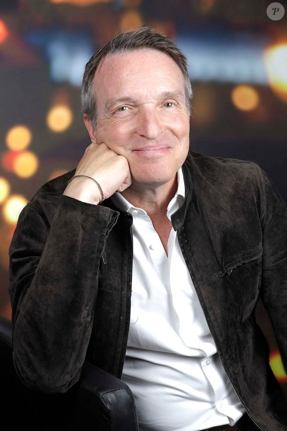 Exclusif - Portrait de Stéphane Rotenberg à Paris, le 15 mai 2025
© Cédric Perrin/Bestimage