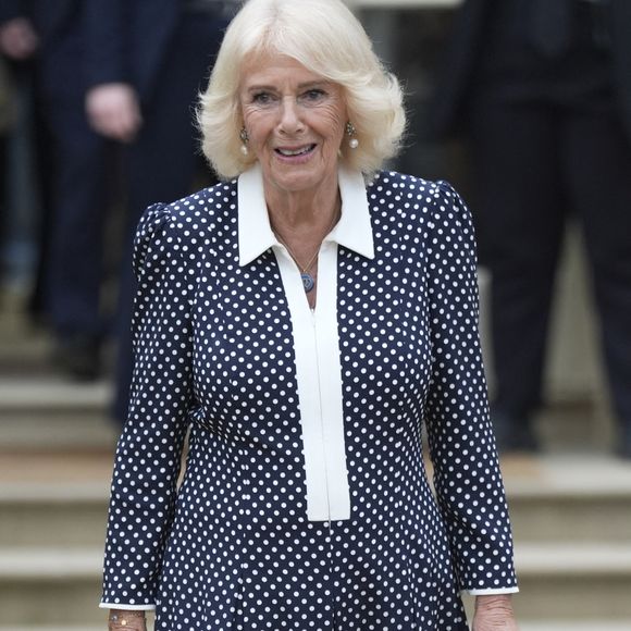 La reine Camilla (Camilla Parker Bowles, reine consort d'Angleterre) assiste au Queen's Reading Room Festival à Chatsworth House à Bakewell, dans le Derbyshire. Date de la photo : vendredi 19 septembre 2025. PA Photo/ Bestimage