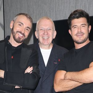 Christophe Willem, Jean-Paul Gaultier et Vincent Niclo en backstage de l'enregistrement de la soirée "Les 30 ans du Sidaction - la soirée événement" au Grand Rex, à Paris, le 23 mars 2024.

© Coadic Guirec / Cyril Moreau / Bestimage
