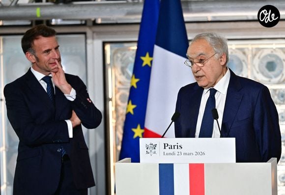 Le président Emmanuel Macron et le ministre libanais de la Culture, Ghassane Salame, assistent à l'inauguration de l'exposition « Byblos, la cité millénaire du Liban » à l'Institut du monde arabe (IMA) à Paris, en France, le 23 mars 2026. L'exposition présente plus de 400 œuvres majeures issues du patrimoine culturel libanais. Photo de Christian Liewig/Pool/ABACAPRESS.COM