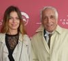 Devenue architecte d'intérieur, Sarah Darmon s'impose même à l'autre bout du monde, notamment grâce à un sublime projet.

Gérard Darmon avec sa fille Sarah Darmon - 96ème Qatar Prix de l'Arc de Triomphe à l'Hippodrome de Chantilly. © Coadic Guirec/Bestimage