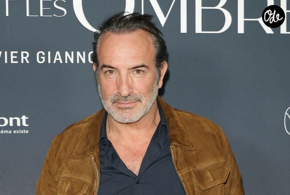 Jean Dujardin - Avant-première du film "Les rayons et les ombres au cinéma Pathé Wepler à Paris le 17 mars 2026. © Coadic Guirec/Bestimage