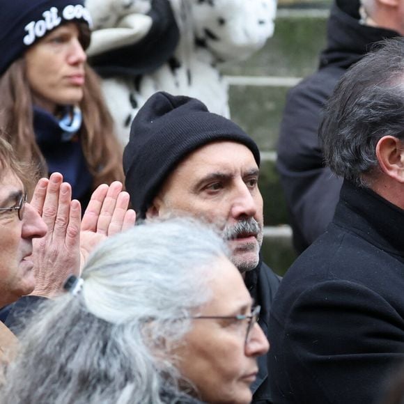 Jean Dujardin, Albert Dupontel - Sorties des obsèques du réalisateur Bertrand Blier en l'église Saint-Roch à Paris le 29 janvier 2025. © Dominique Jacovides/Bestimage