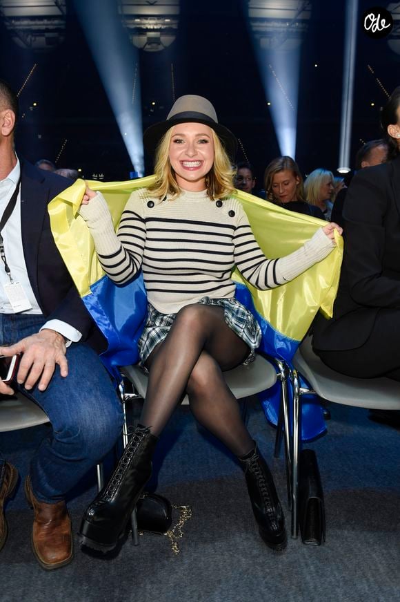 Hayden Panettiere - Tyson Fury, le nouveau champion du monde de boxe WBA-IBF-WBO des poids lourds, après avoir fait tomber l'Ukrainien Wladimir Klitschko à Dusseldorf le 28 novembre 2015. API / BESTIMAGE