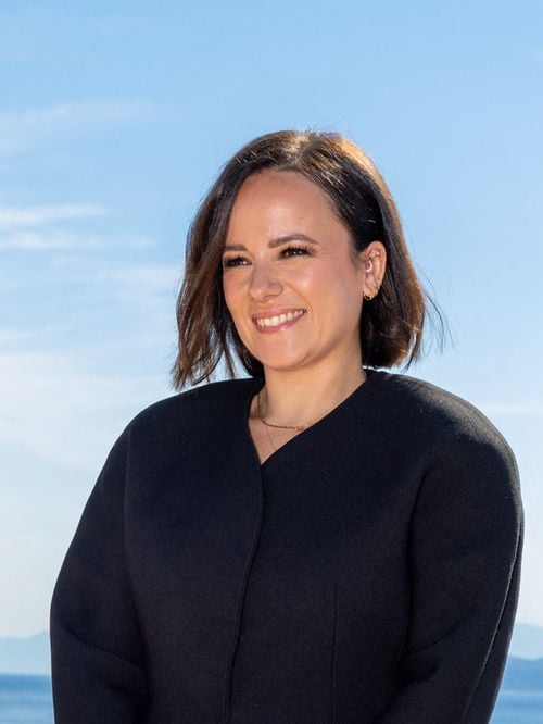 Alizée revient sur son quotidien dans sa ville natale : la chanteuse explique pourquoi elle a quitté Paris après des années dans la capitale