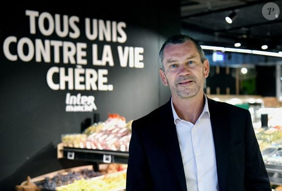 C'est à Issy-les-Moulineaux qu'il possède son appartement dans lequel il organise des "dîners de bons".

Thierry Cotillard président du Groupement Mousquetaires visite un supermarché à Paris, France le 5 septembre 2025. Photo by Alain Apaydin/ABACAPRESS.COM