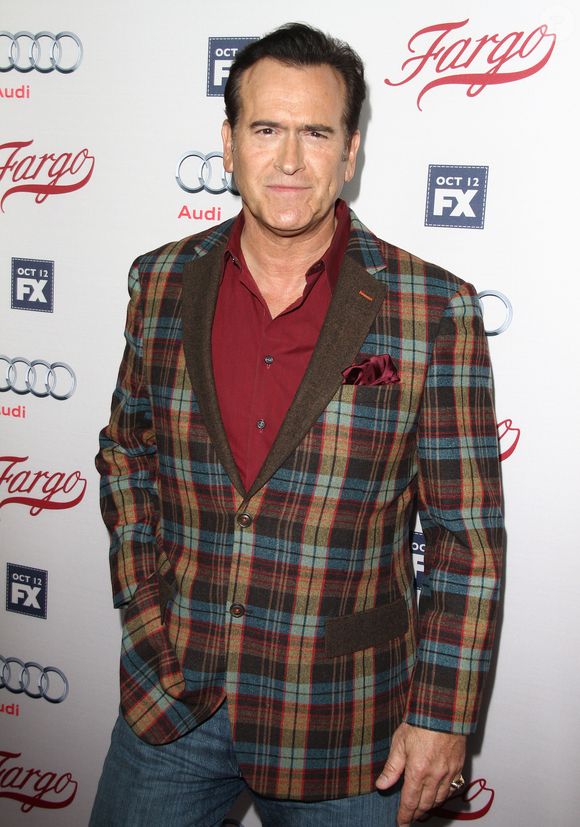 Bien qu'il qualifie la maladie de "traitable" mais non "guérissable", le comédien garde son humour légendaire.

Bruce Campbell - Première du film "FX Fargo Season 2" à Hollywood le 7 octobre 2015.
FAMEFLYNET / BESTIMAGE