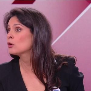 Apolline de Malherbe porte un accessoire qui ne passe pas inaperçu à l'antenne, le 4 juin 2025, sur BFMTV