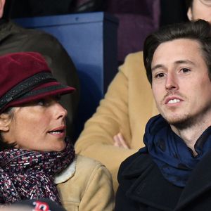 Alessandra Sublet et son ancien compagnon Jordan dans les tribunes du parc des Princes lors du match de football de ligue 1, opposant le Paris Saint-Germain (PSG) contre l'Olympique de Marseille (OM) à Paris, France, le 17 mars 2019. Le PSG a gagné 3-1.
 © Bestimage