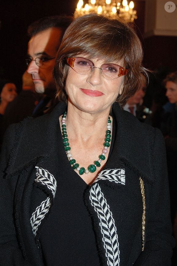 Anne-Marie Périer serait en outre devenue grand-mère de trois petits-enfants...

Anne-Marie Périer à Paris en 2004. © Bestimage