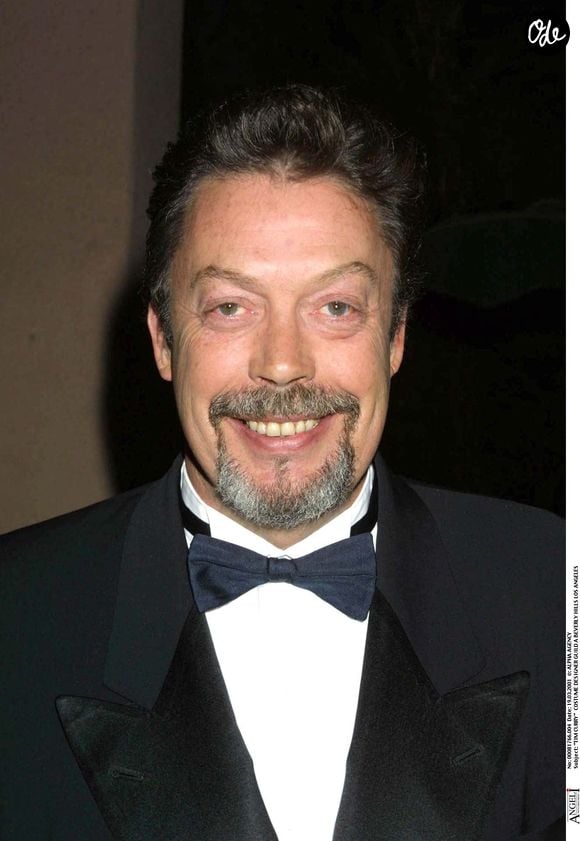 Au cours de sa carrière, il avait multiplié les rôles au cinéma, notamment dans "Maman, j’ai encore raté l’avion" et "Titanic".

Tim Curry – projection de "The Matthew Shepard Story" à Los Angeles. Alpha Agency / Bestimage.