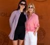 Oriane Deschamps et Michèle Laroque au village lors des Internationaux de France de Tennis de Roland Garros 2025. Paris, le 30 mai 2025.
© Moreau / Jacovides / Bestimage