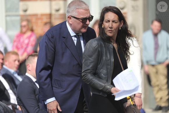 Le prince Laurent de Belgique et Adeline Quenon, la soeur aîné d'E.Dequenne - 300 personnes réunies pour rendre hommage à Emilie Dequenne dans sa ville de Chièvres (Belgique), le 9 avril 2025, quelques semaines après son décès prématuré, survenu le 16 mars 2025. © Photonews / Bestimage