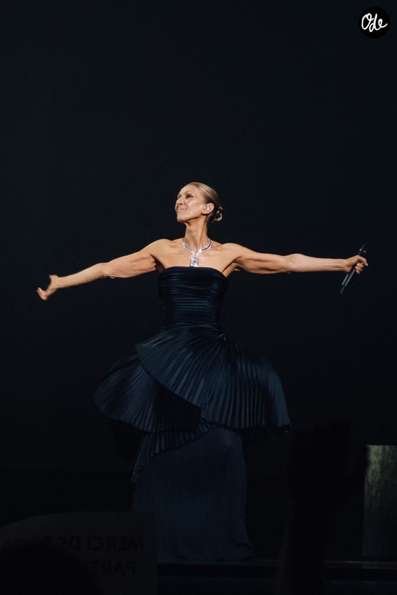 Celine Dion, tenue et bijoux Boucheron, lors de son premier concert à la Plénitude Arena à Paris La Défense le 12 septembre 2026. © Agence / Bestimage