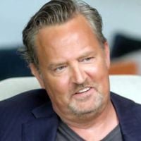 Scripts de "Friends", sa montre préférée, souvenirs d'enfance... les objets de Matthew Perry mis aux enchères
