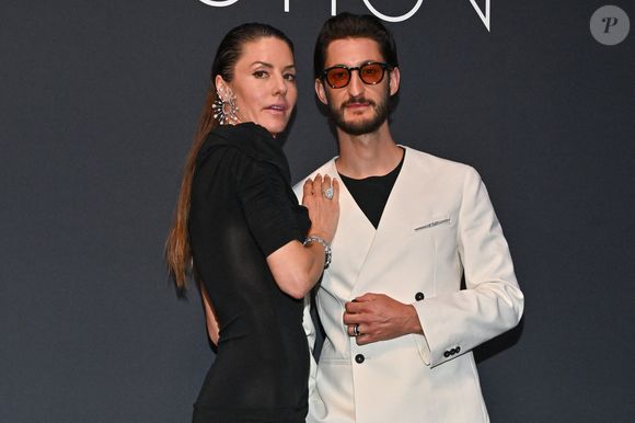 Pierre Niney et Natasha Andrews n'étaient pas très loin pour la soirée Kering

Natasha Andrews, Pierre Niney lors du dîner Kering Women In Motion au 78ème Festival de Cannes à Cannes, France. Photo by Julien Reynaud/APS-Medias/ABACAPRESS.COM