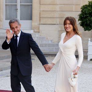 Aujourd'hui âgée de 13 ans, elle s'adonne notamment à sa passion pour l'équitation

Nicolas Sarkozy et sa femme Carla Bruni-Sarkozy (robe Ralph Lauren)  - Dîner d'état en l'honneur du président des Etats-Unis et sa femme au palais de l'Elysée à Paris, à l'occasion de leur visite officielle en France. Le 8 juin 2024
© Jacovides-Moreau / Bestimage