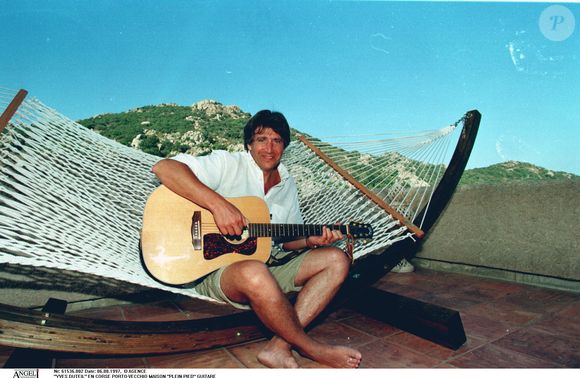 Le couple vit aujourd’hui en Corse-du-Sud, une région que Noëlle lui a fait découvrir et aimer.

"yves duteil" en corse porto-vecchio maison "plein pied" guitare
AGENCE / BESTIMAGE









Demander à ChatGPT