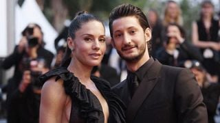 Pierre Niney, père de deux filles avec sa compagne Natasha Andrews : la famille adepte de moments simples dans leur maison à la campagne