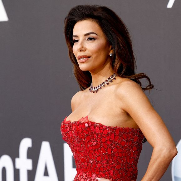 Eva Longoria au photocall du gala amfAR 2026 by Chopard à l'Hôtel du Cap-Eden-Roc à Antibes, lors du 79ème Festival International du Film de Cannes, le 21 mai 2026.

© Jacovides-Moreau / Bestimage