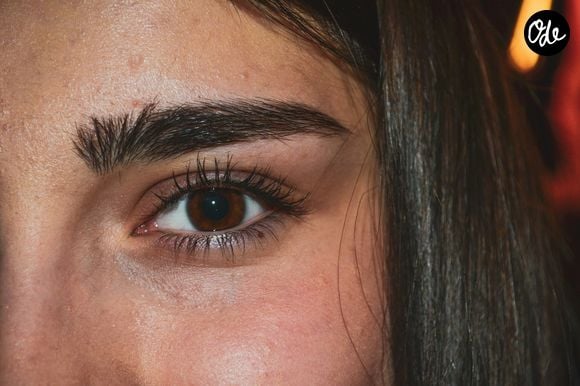 Le Microblading est la star incontestée des instituts pour celles qui recherchent un résultat indétectable. Le but est de recréer votre sourcil en véritable trompe-l'œil. 

Image Unsplash