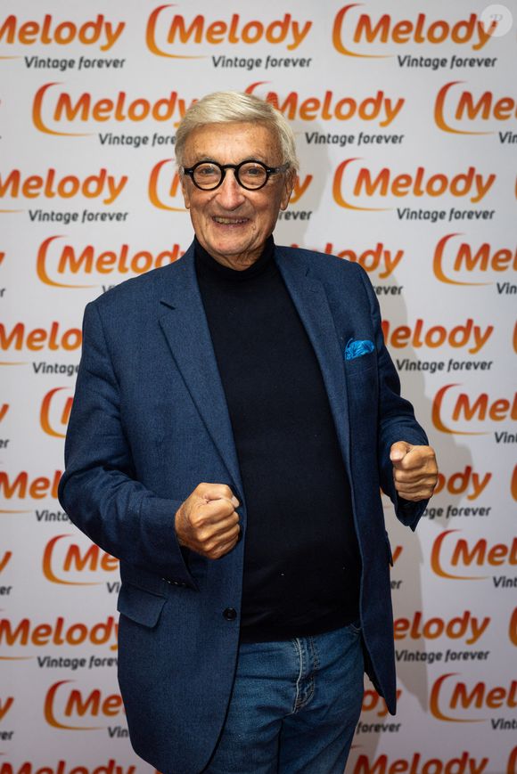 Le comédien doit subitement mettre fin à sa carrière.

Olivier Lejeune - Photocall de la soirée des 25 ans de la chaine Melody Tv le 16 septembre 2025. © Julien Sarkissian / Bestimage
