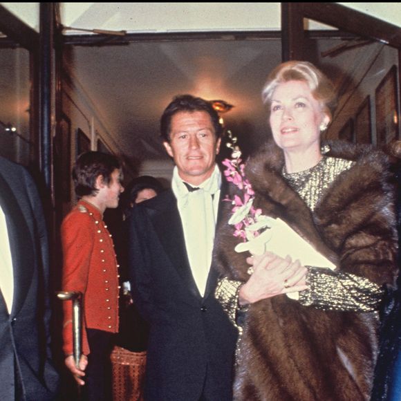 Archives - Le Prince Rainier de Monaco, Philippe Junot, la Princesse Grace et la Princesse Caroline lors d'une soirée chez Maxim's.
©ASLAN-RINDOFF / BESTIMAGE