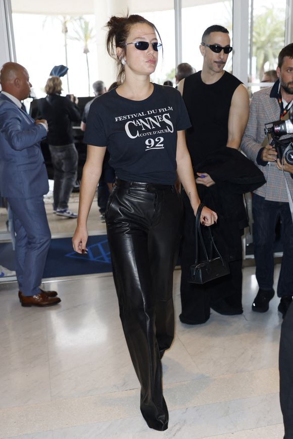 Adèle Exarchopoulos se rend à l'Hôtel Martinez pour assister à une projection avant le 78ème Festival de Cannes le 15 mai 2025 à Cannes, France. Photo by Marco Piovanotto/ABACAPRESS.COM