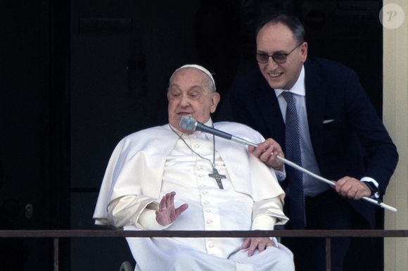 Le pape François s'exprime pour la première fois en public depuis l'hôpital de Gemelli à Rome, le 23 mars 2025. Zuma Press/Bestimage