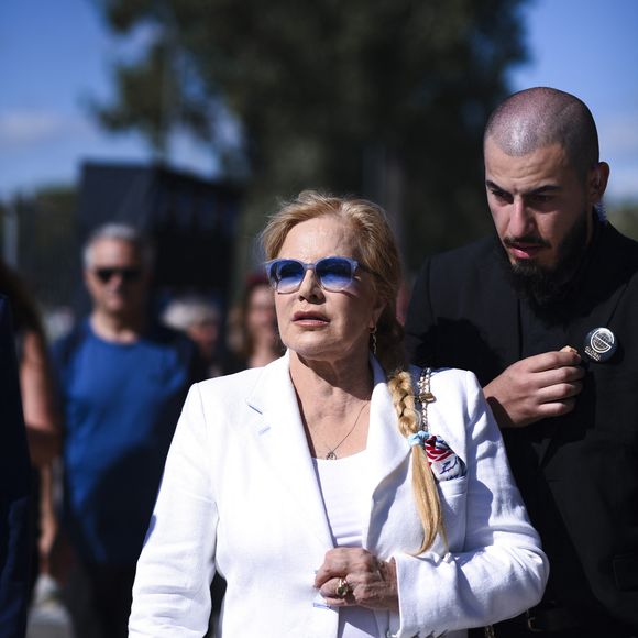 Sylvie Vartan - Festival des Livres et des Artistes organisé par l'association "Lecture pour Tous" engagée dans la lutte contre l'illettrisme au Mail Branly à Paris le 3 juillet 2022.
© Pierre Perusseau / Jack Tribeca / Bestimage