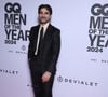 Mais c'est d'abord à la mairie que le duo a officialisé les choses, faisant la queue comme tout le monde avant leur tour et ne déboursant que 25 petits dollars de frais administratifs pour se dire "oui" pour la vie.

Adam Baidawi - People au photocall de la soirée "GQ Men of the Year awards 2024" à l'hôtel Plaza à Paris. Le 20 novembre 2024
© Denis Guignebourg / Bestimage